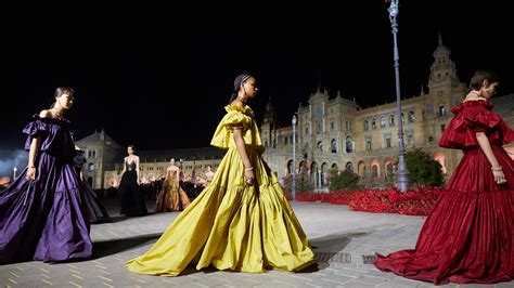 ¡Guapa! ¡Reina! María Grazia Chiuri y Dior conquistan Sevilla 